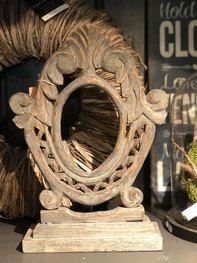 STOER OSSENOOG OP VOET